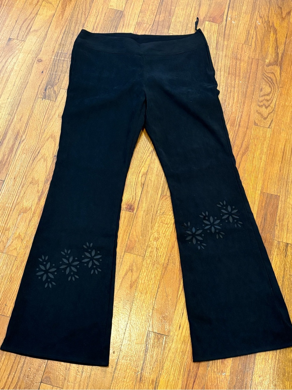 Divided Black Flared Leggings with Floral Cutouts 12